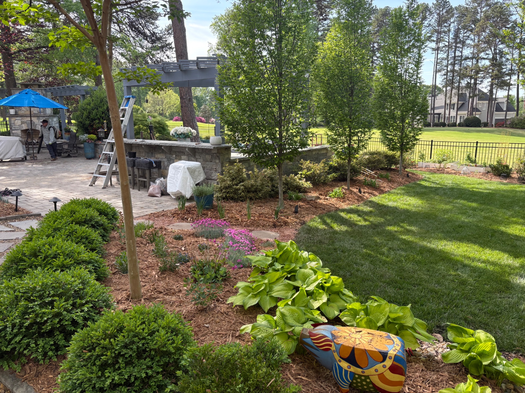 Mulch & Pine Straw Beds